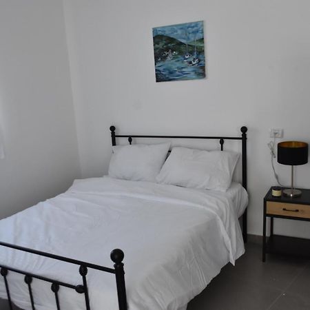 Luxury 2-Room Suite In The Center Of Downtown Haifa Exterior photo