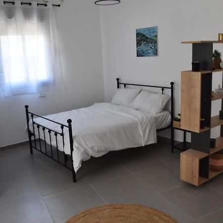 Luxury 2-Room Suite In The Center Of Downtown Haifa Exterior photo
