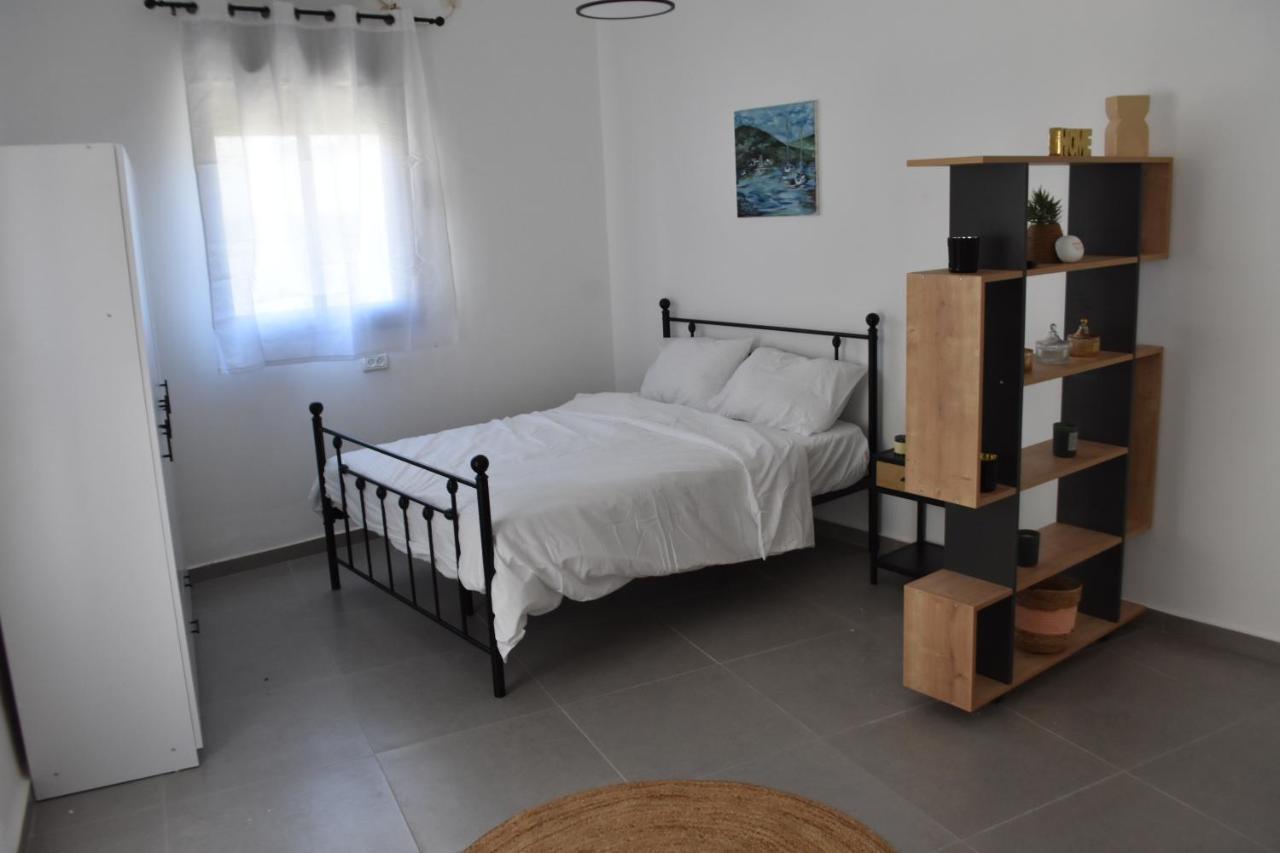 Luxury 2-Room Suite In The Center Of Downtown Haifa Exterior photo