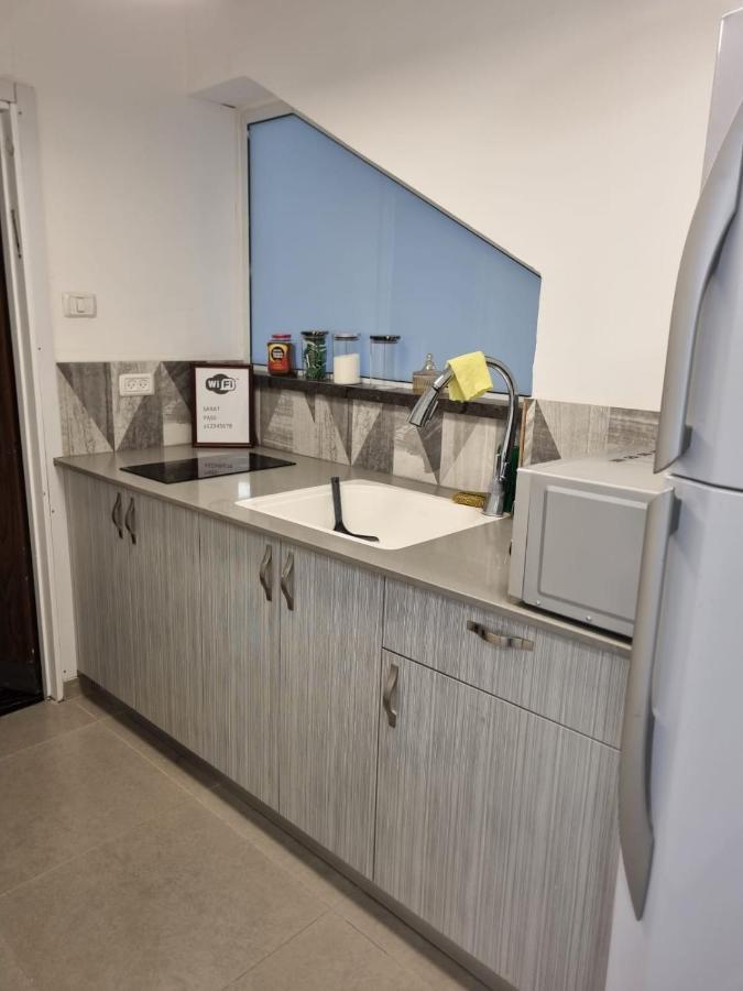 Luxury 2-Room Suite In The Center Of Downtown Haifa Exterior photo